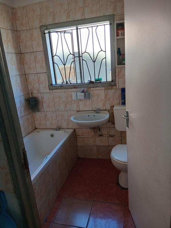 2 Bedroom Property for Sale in Delft Western Cape
